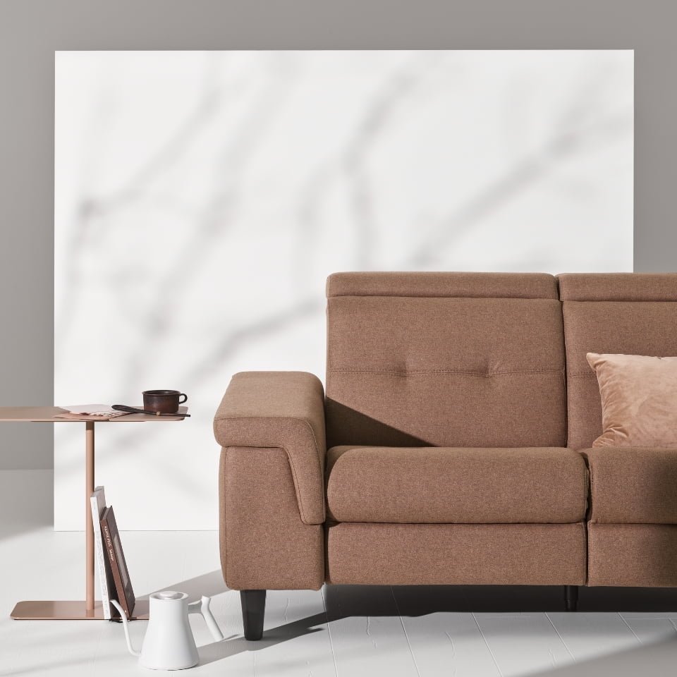 Stressless sofa in a warm rose leather